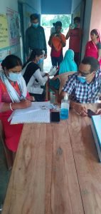 Rashtriya Dhwaj | 100 लोगों को पड़े कोरोना के टीके