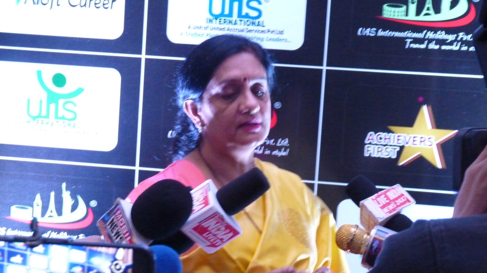 Rashtriya Dhwaj | एआईसीटीई के चेयरमैन डॉ अनिल डी सहस्त्रबुद्धे को लाइफ...